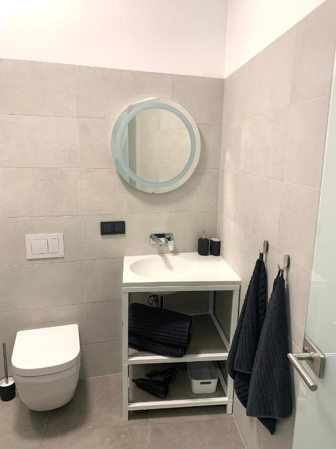Stylish New Apartment In Riga Old Town - City Centre, Self Check-In, Walkable To Major Attractions 외부 사진